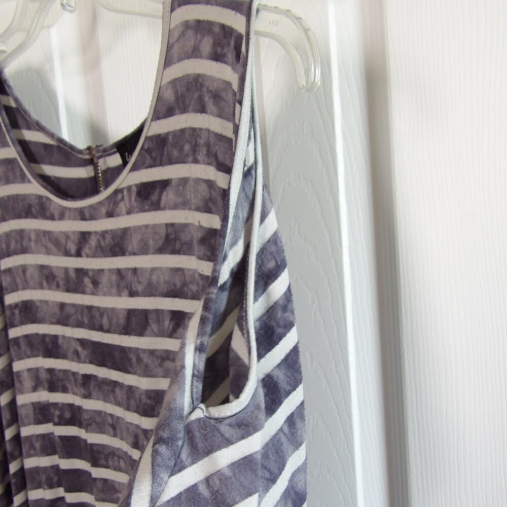 La vanya Woman Cold Shoulder Short Sleeve Top - Picture 5 of 6